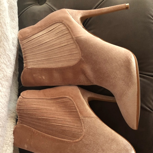 Velvet booties - Main Image